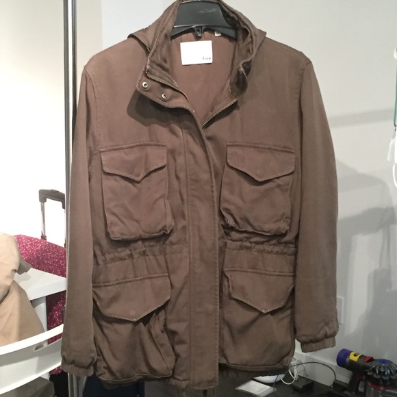 Aritzia TNA Khaki Warm jacket - Picture 2 of 3
